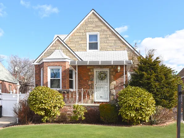 5809 187th St, Fresh Meadows, NY 11365