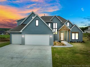 19080 E Orchard Cir, Catoosa, OK 74015