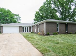 1312 Rusticview Dr, Ballwin, MO 63011
