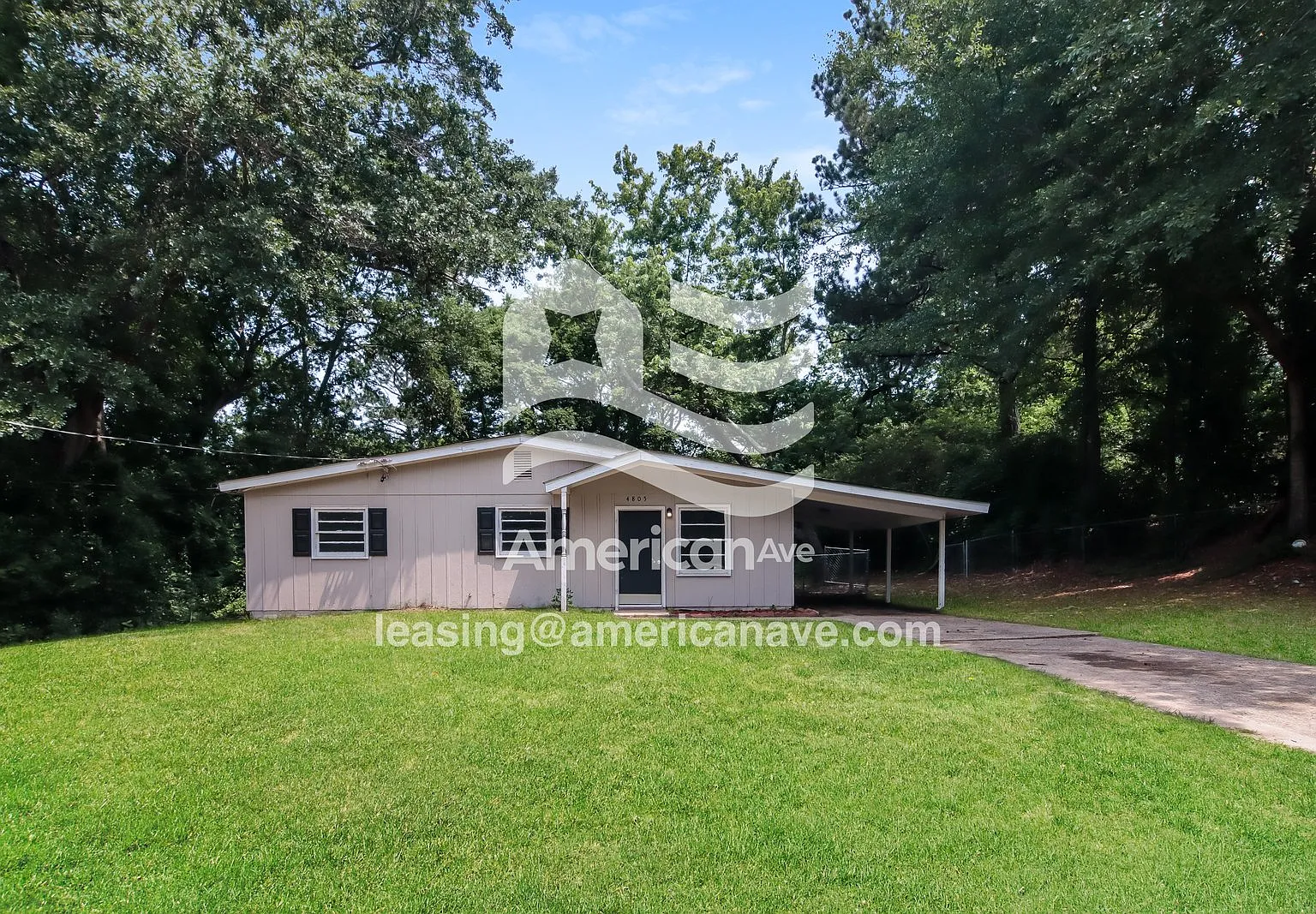 3 bed, 1.0 bath, 879 sqft, $797 — Photo 1