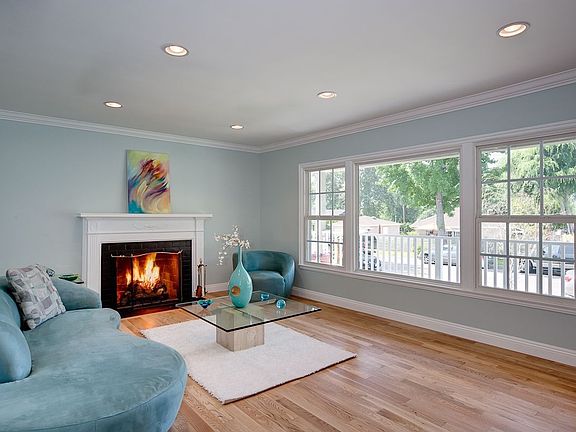 4th image of 4968 Revlon Dr