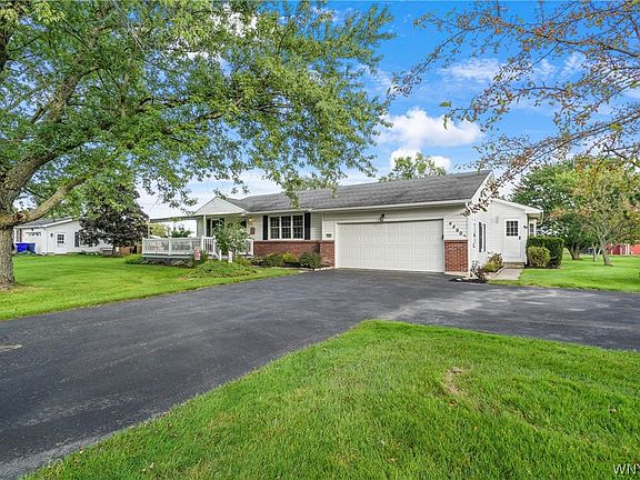 3rd image of 4460 Beach Ridge Rd