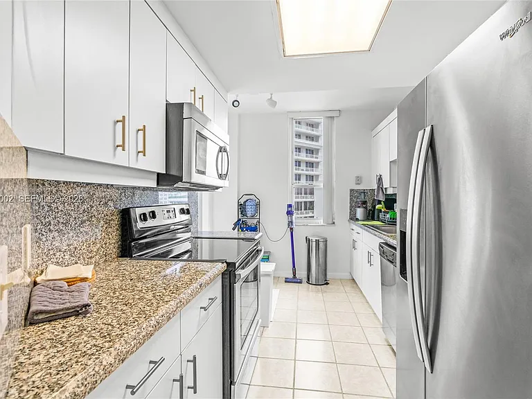 701 Brickell Key Blvd #604 — Photo 18