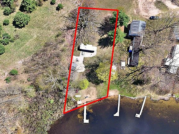 3rd image of 16529 Birchwood Dr
