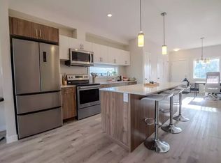 16 Essex Ave #16, Winnipeg, MB R2M 0E8
