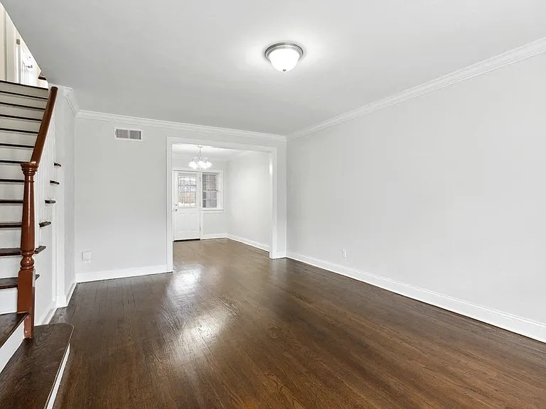 Scotland Park Townhomes — Photo 6