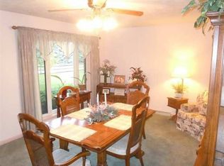 1423 1307th St, Lincoln, IL 62656