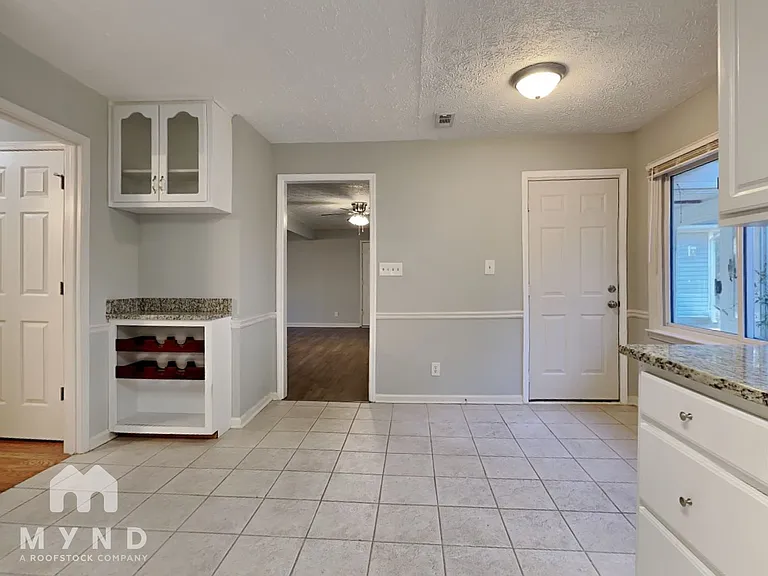 141 McElroy Rd — Photo 5