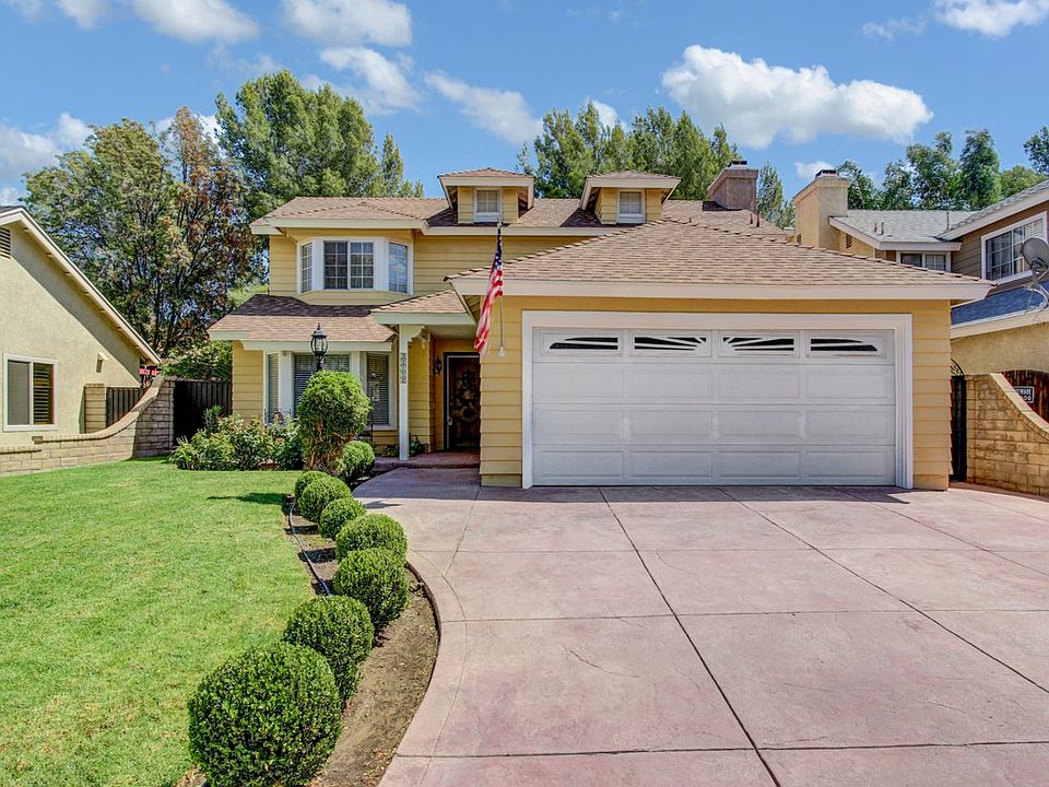 1st image of 32152 Green Hill Dr