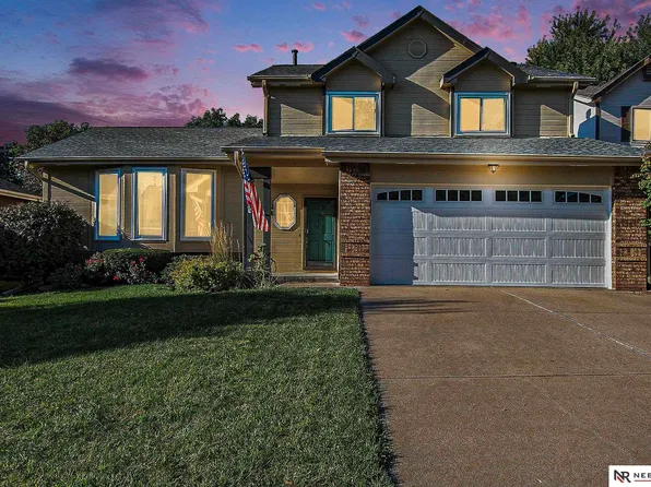16824 M Cir, Omaha, NE 68135
