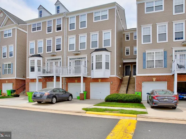 13525 Davinci Ln #70, Oak Hill, VA 20171