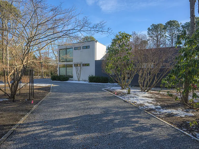 4 Bayberry Ln — Photo 33