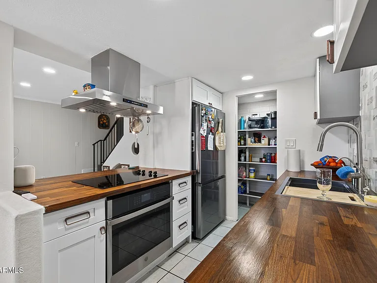 5430 W Culver St — Photo 1