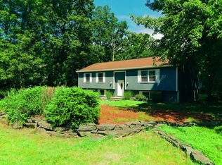 114 Cottonwood Ct, Milford, PA 18337