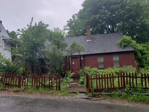 12 Academy Road, New Ipswich, NH 03071