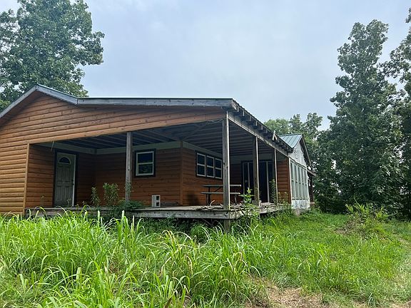 3rd image of 600 Beaver Ln