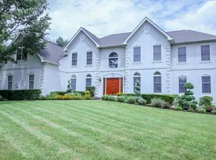 10524 Dunn Meadow Rd, Vienna, VA 22182
