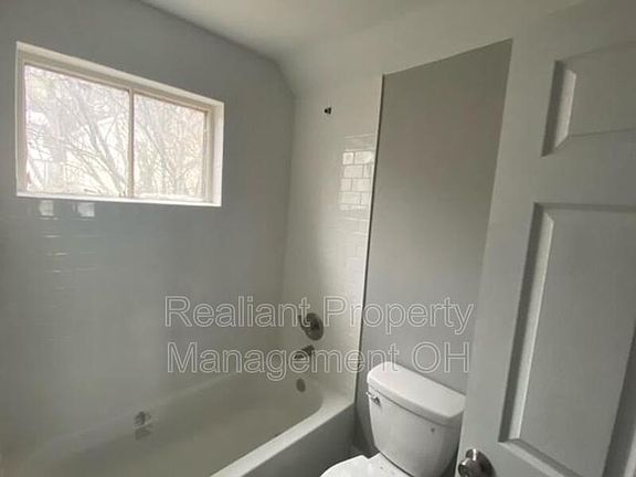 4th image of 2352 Harper Ave APT 5