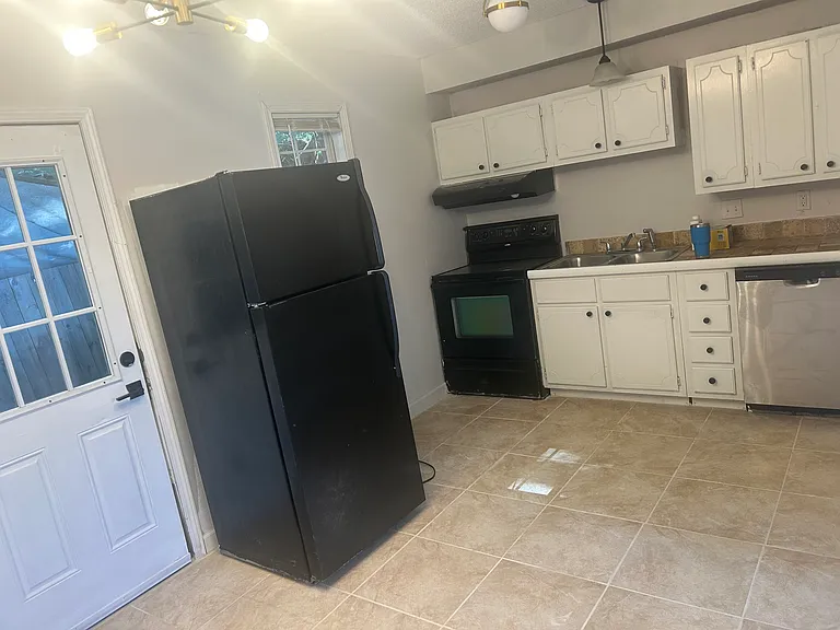 576 Anchorage Rd #B — Photo 3