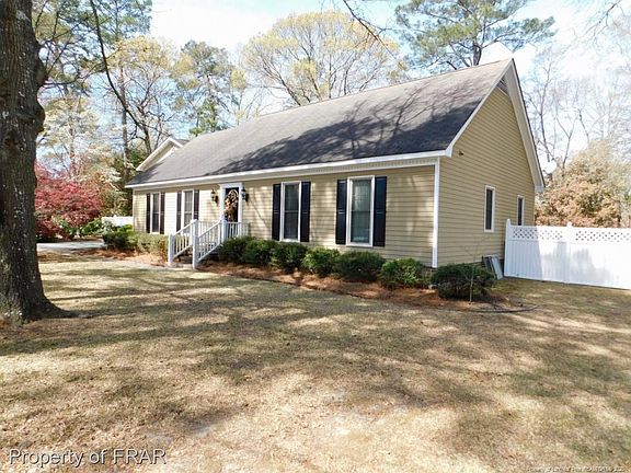2nd image of 3952 Buckingham Cir