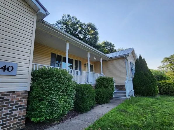 40 Innsbruck Dr, Emporium, PA 15834