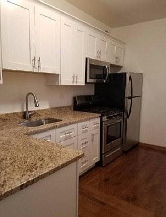 2nd image of 4201 N Oakley Ave #3S