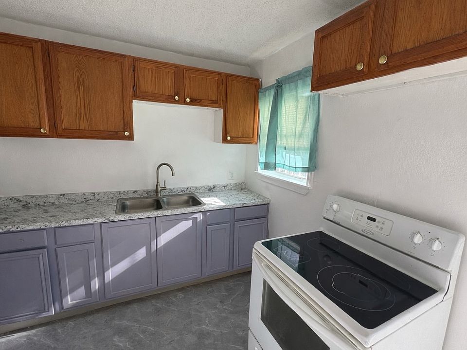 2nd image of 4203 Bonnie View Rd