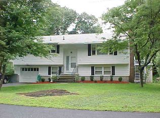 18 Loren Rd, Salem, NH 03079