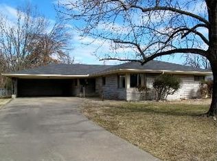 1622 W Emma Ave, Springdale, AR 72762