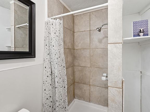 5th image of 4204 W 23rd St