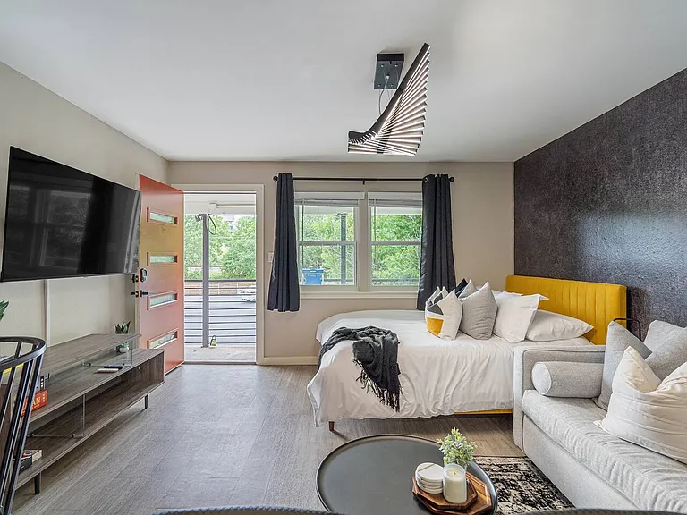 6811 Great Northern Blvd #L — Photo 5