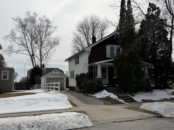 2315 Clark STREET, Manitowoc, WI 54220