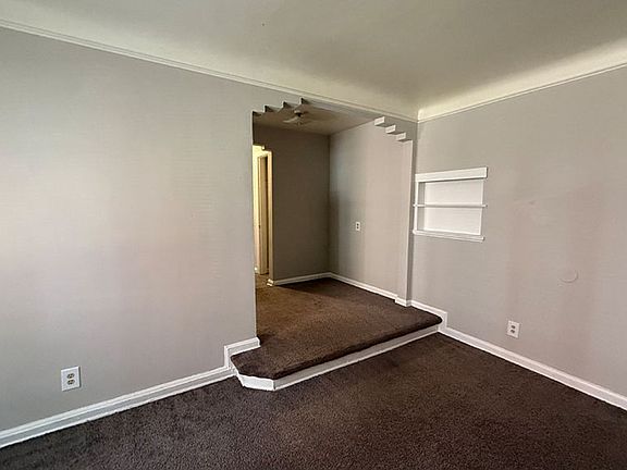 4th image of 956 Ludlow Ave APT 3