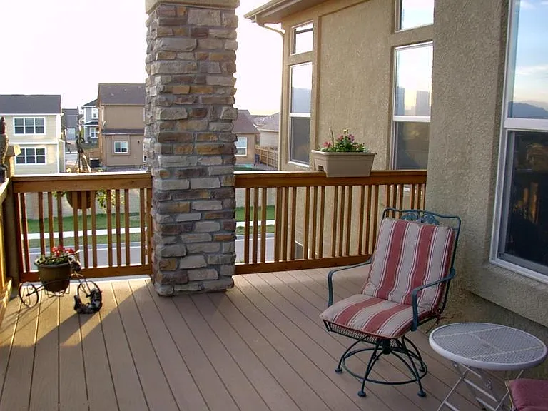 Front Porch w/ Mountain Vew