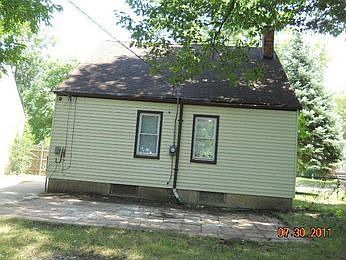2nd image of 14557 Lamphere St