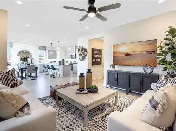 1035 Potomac Ln, Vista, CA 92081