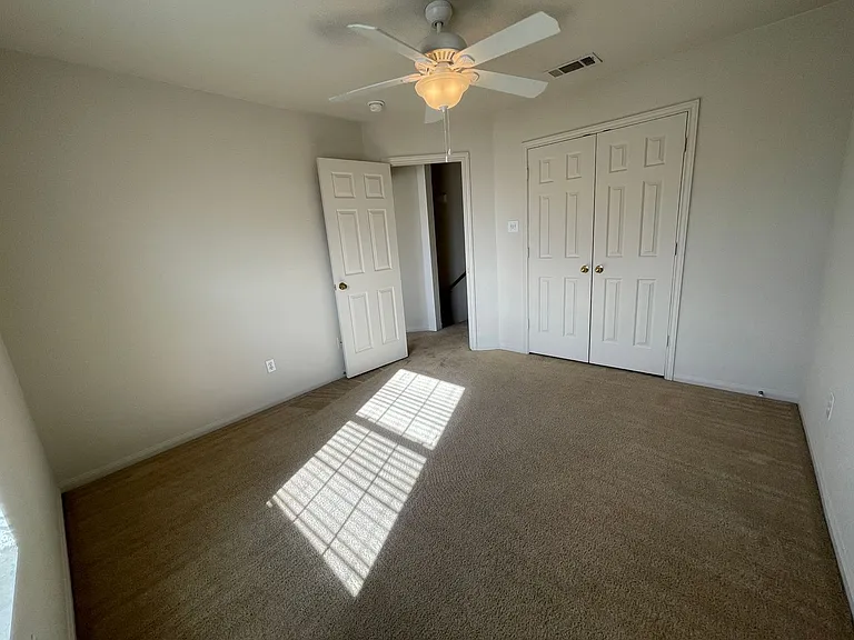 3407 Catalina Dr — Photo 35