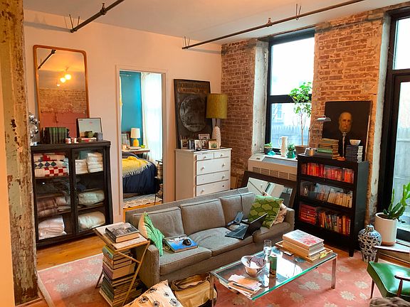 3rd image of 294 Graham Ave #2L