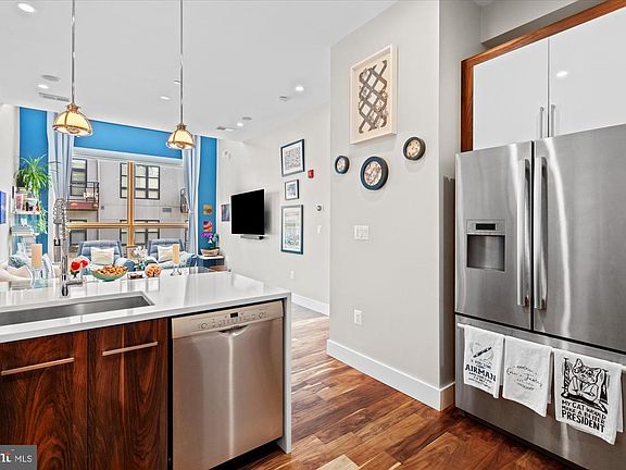 2nd image of 1337 K St SE #Penthouse 2