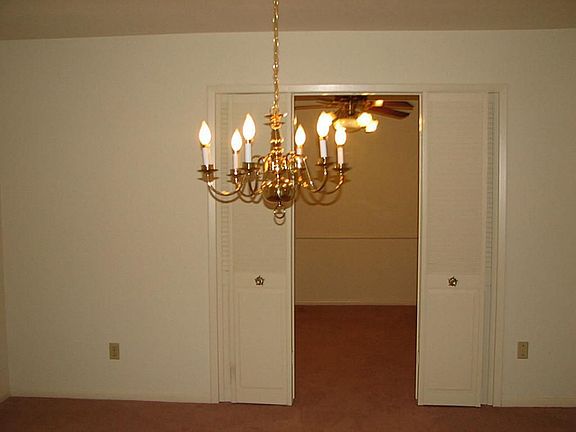 5th image of 11102 Sageburrow Dr