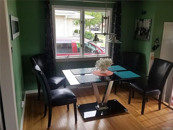 4th image of 17 Lordan Dr