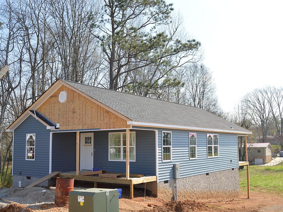 1st image of 2707 Woodland Dr SE Unit 66