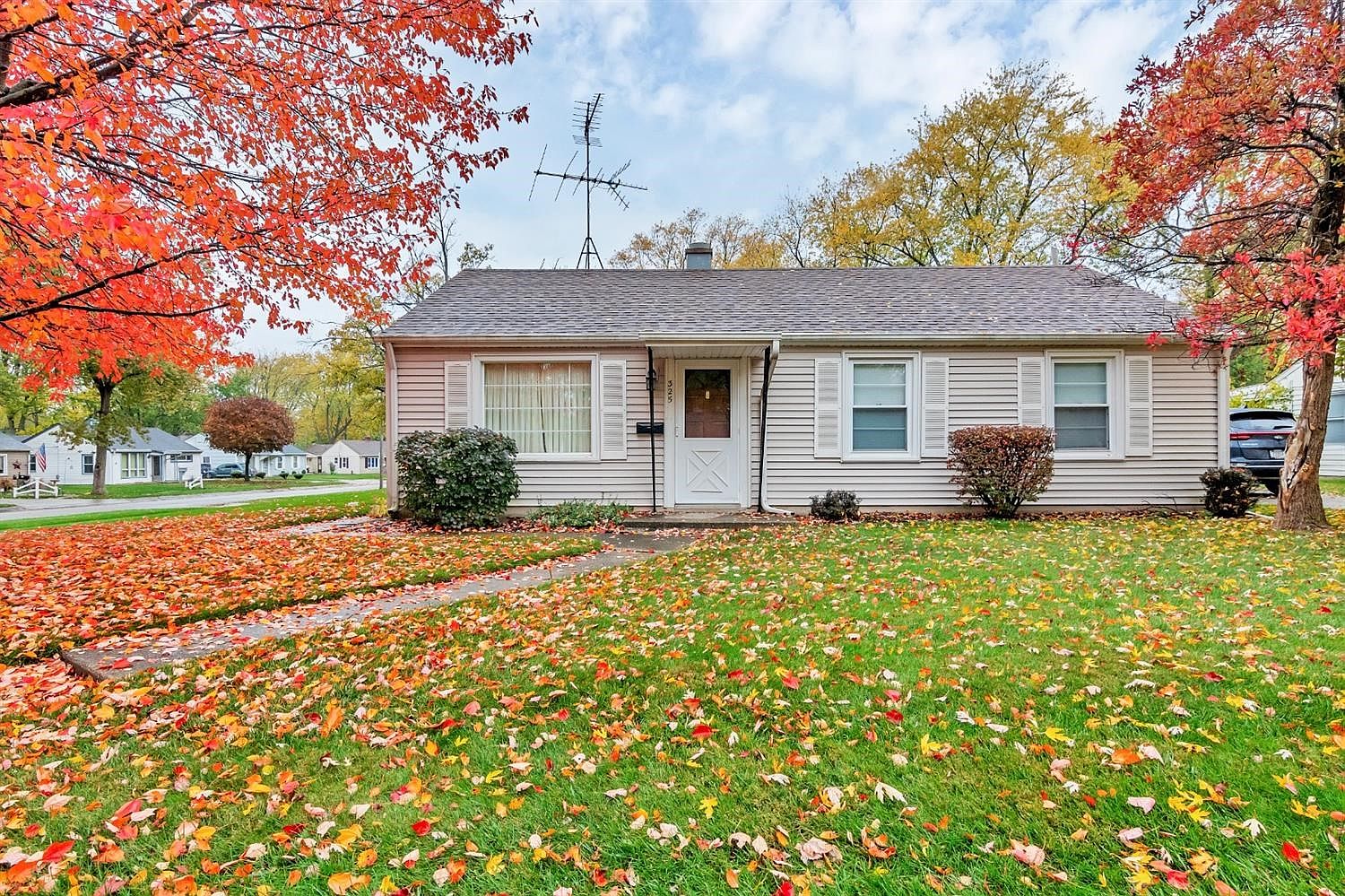 325 Pettibone St, Crown Point, IN 46307 Zillow