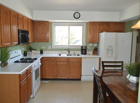 2nd image of 265 Bingham Cir