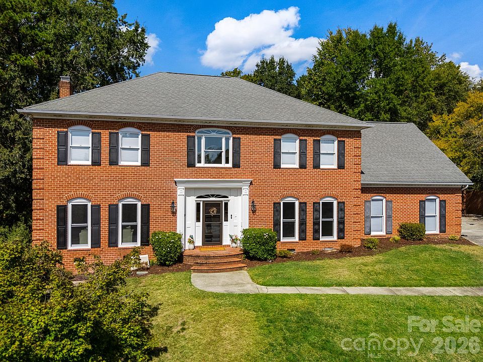 1st image of 1006 Chelsea Pl
