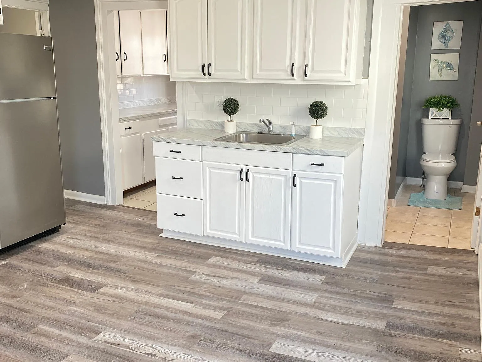 3 bed, 950 sqft, $1,850 — Photo 2