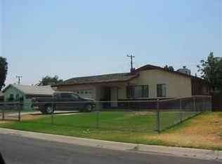 1307 Rosalia Dr, Bakersfield, CA 93304