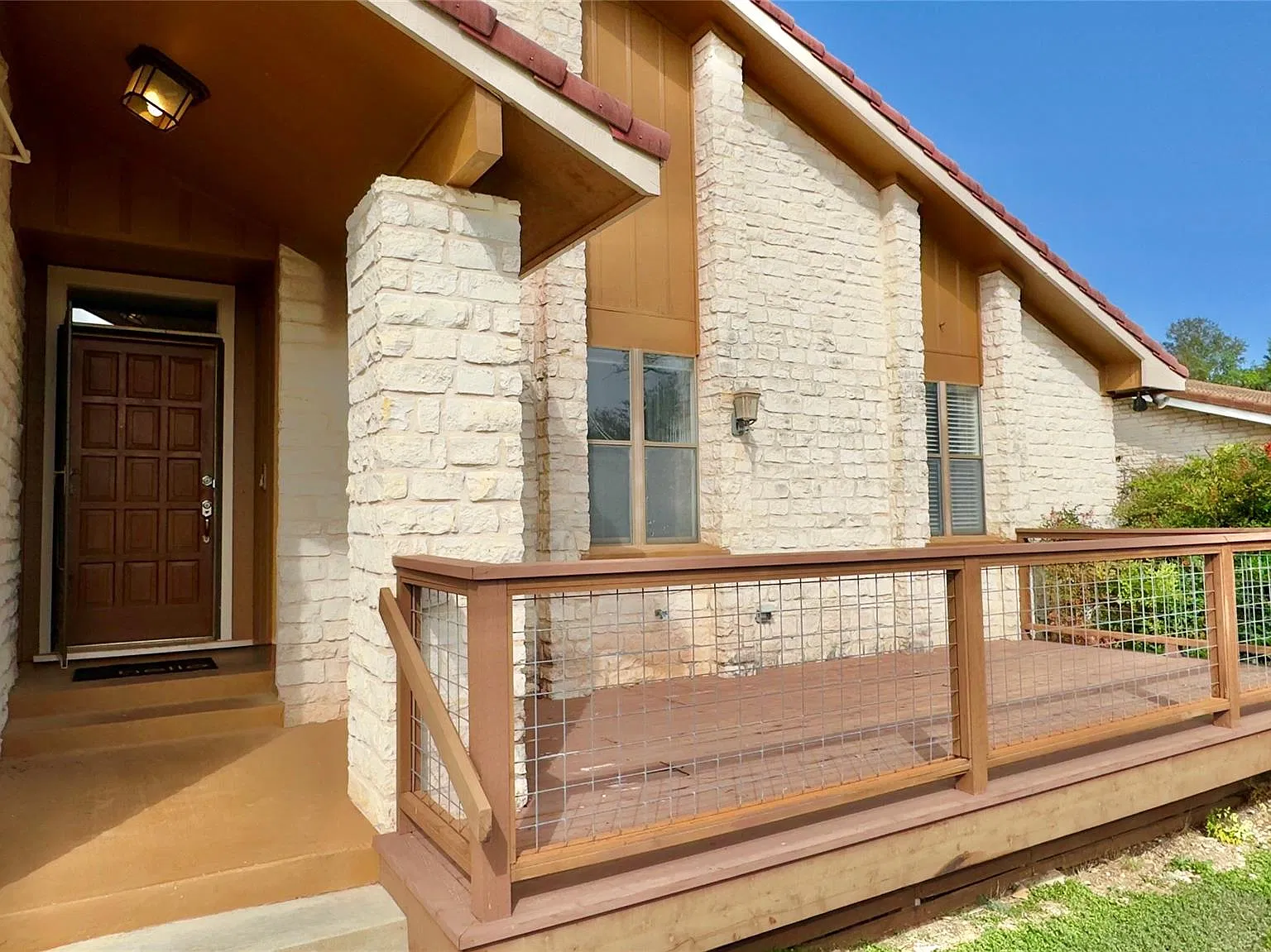 4 bed, 3.5 bath, 2827 sqft, $2,950 — Photo 3
