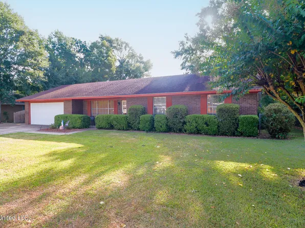 110 Royal Dr, Long Beach, MS 39560