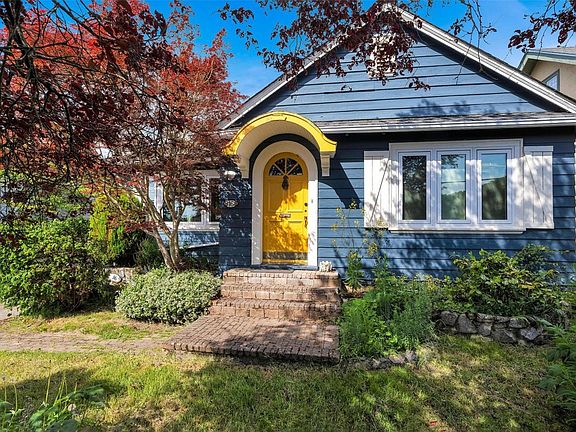 2nd image of 16 Lotus St